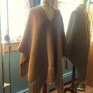 Michael Kors, NWT, fringed Poncho, OSFM, Camel